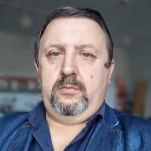 Москаленко Юрий Витальевич.